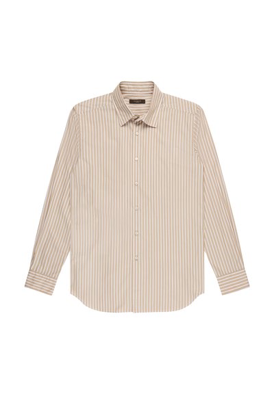 Beige en wit verticaal gestreept overhemd met lange mouwen, knopen en een puntige kraag, plat neergelegd op een witte achtergrond.