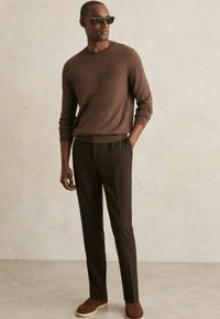Reiss FOUND INTERNAL DRAWSTRING - Nadrágok - brown