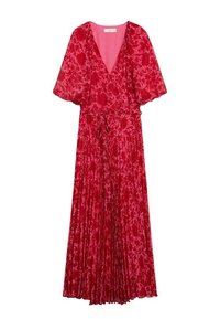 Robe fleurie rouge avec un décolleté en V prononcé, des manches courtes volantes, une jupe plissée et une ceinture à nouer. Tissu doux avec une texture subtile.