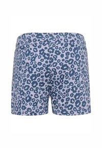 Leopardmönstrade shorts i ljuslila tyg med marinblå fläckar. De har midjeband av elastiskt material och en enkel nederkant.