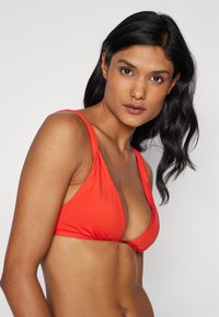 Calvin Klein Swimwear TRIANGLE  - Bikinio viršutinė dalis - michelada