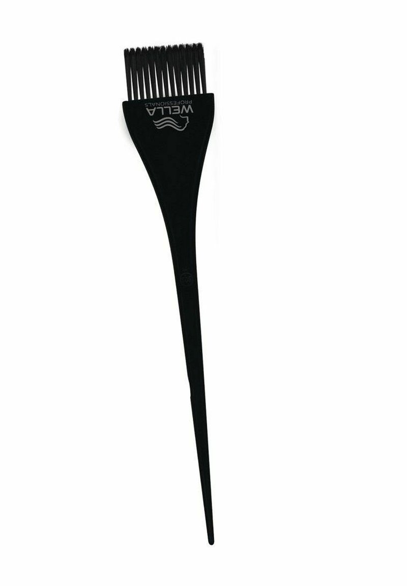 Zwarte haarverfkwast met een brede platte punt en fijne tanden voor een nauwkeurige applicatie, met een lange puntige handvat voor een gemakkelijke grip.