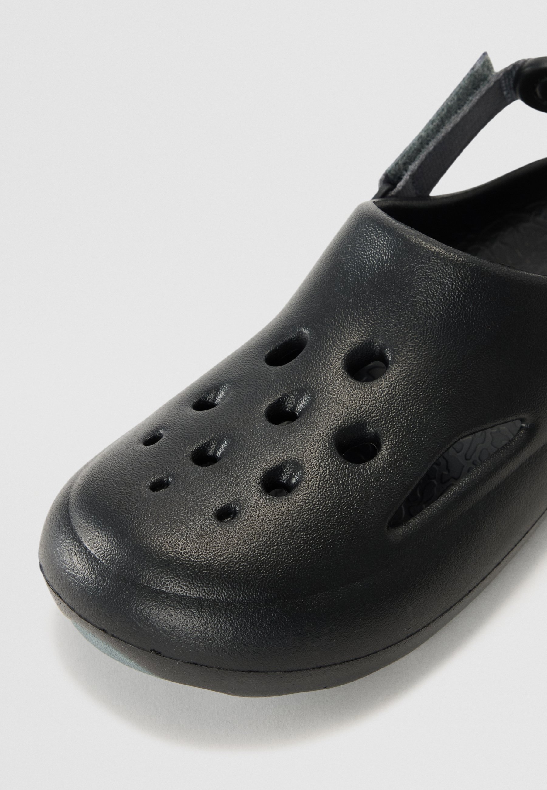 Jordan Zuecos - black/smoke grey/negro - Zalando.es