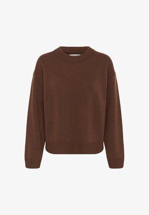 Suéter de punto marrón, con un cuello redondo, hombros caídos, puños acanalados y un dobladillo recto. Textura suave con un grosor medio.