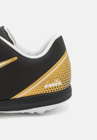 Chaussures De Foot Diadora Pichichi 7 – Noir – Turf Trainers TT – Homme – Neuves
