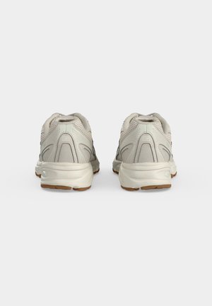 New Balance 740 Safari Moonbeam Gum — foto 4