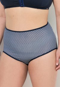 Majtki z wysokim stanem w kolorze granatowym z białym geometrycznym wzorem. Wykonane z miękkiego materiału o gładkiej teksturze i elastycznym pasem.