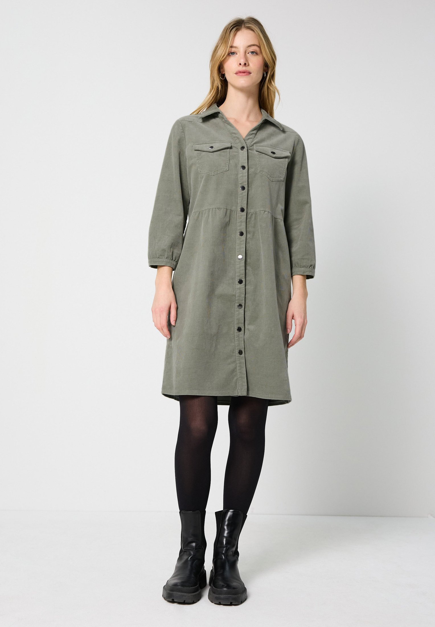 Street One Studio – Robe Femme En Velours Côtelé Avec Volants Et Col Chemise – Coupe Mi-longue, Poches Poitrine