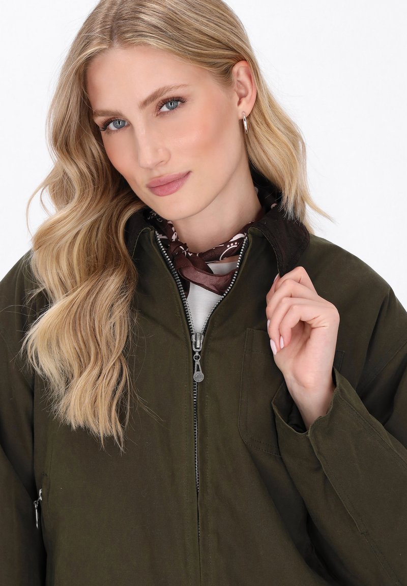DreiMaster DREIMASTER Leichte Jacke dark olive/oliv