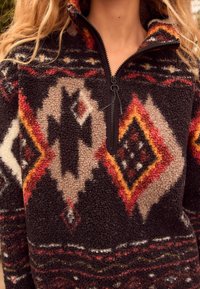 Next OUTDOOR BORG QUARTER ZIP - Fleece trui - black brown abstract print