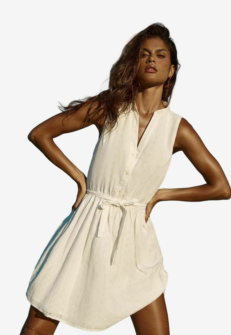 Lipsy BRODERIE SLEEVELESS MINI - Ingruha - white