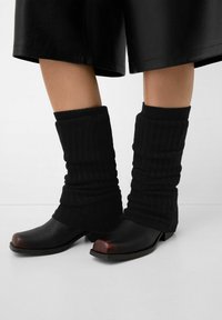 Bershka Lábmelegítők - black