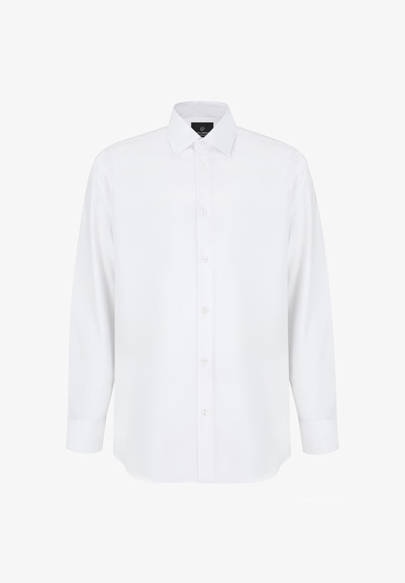 Biała koszula z długim rękawem wykonana z gładkiego materiału. Posiada kołnierzyk, pełne zapięcie na guziki oraz regularny krój z podwiniętymi mankietami.