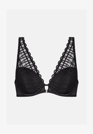Soutien-gorge en dentelle noire avec un décolleté en V profond, des bords festonnés et un petit fermoir central, orné d'un motif floral texturé sur les bonnets.