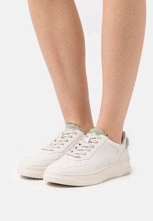 s.Oliver Trainers - cream