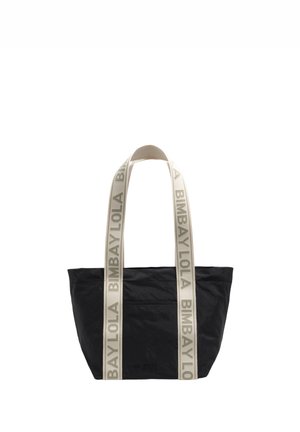 Bolsa tote negra con asas anchas beige que presentan el texto "BIMBA Y LOLA" en gris y un bolsillo exterior delantero.