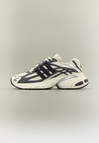 Επιλέχθηκε, grey strata/core black/off white