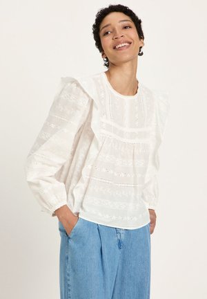 STICKEREI MIT VOLANT - Bluse - off white