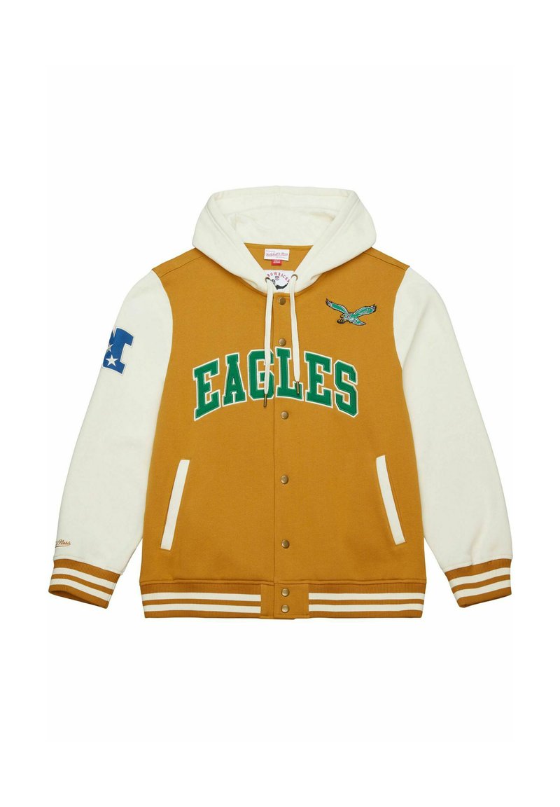 Giacca varsity con cappuccio dal corpo color senape e maniche crema. Presenta la scritta verde "EAGLES", un ricamo di un'aquila e polsini e orlo a righe.