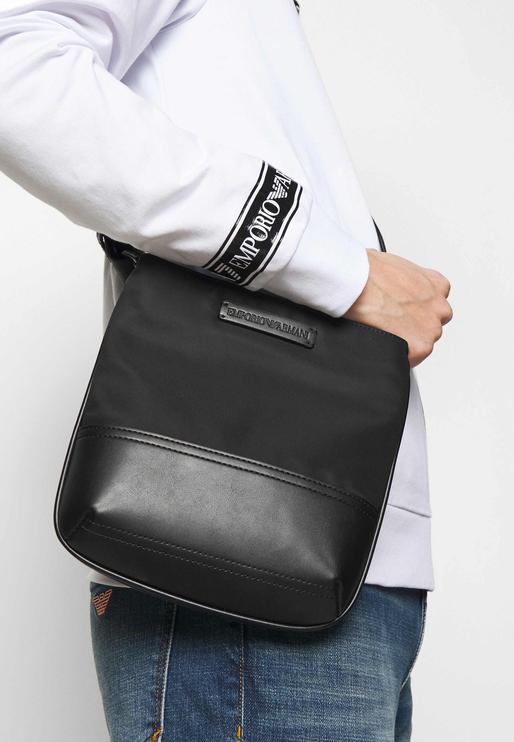 sac messenger armani