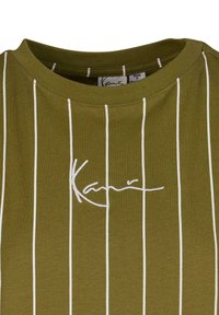 Camiseta Karl Kani Small Signature Con Rayas - Corte Clásico, Manga Corta, Lavado Fácil