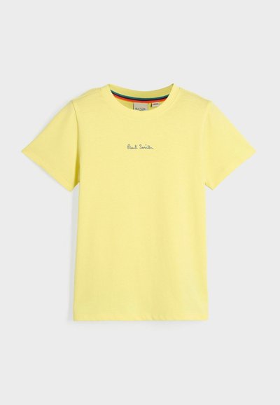 Žlté bavlnené tričko s krátkymi rukávmi, okrúhlym výstrihom a vyšitým logom "Paul Smith" na hrudi. Mäkka textúra, jednoduchý dizajn.