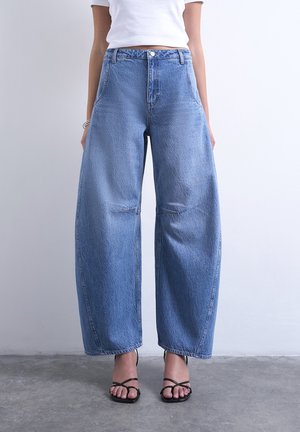 EMMA BARREL - Wide Leg - medium blue denim