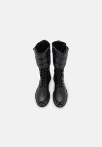 Högl Botas con plataforma - black