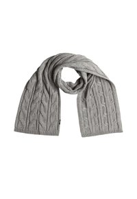 Écharpe grise en tricot avec un motif en cable, dotée d'un ourlet côtelé. Le matériau est doux, avec une surface texturée et une finition lisse.