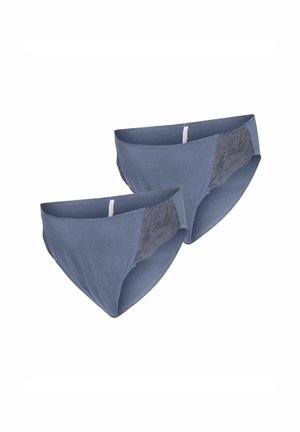 To sæt lyseblå bomulds trusser med blonde sidepaneler. Designet omfatter en glat overflade og elastisk talje for komfort.