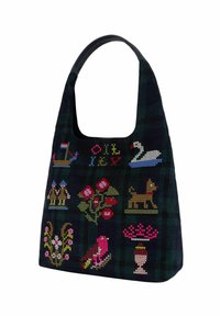 Schoudertas van tartan-stof in donkergroen met meerdere kleurrijke borduurpatronen, waaronder dieren, bloemen en decoratieve elementen.