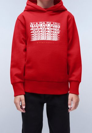 Sweatshirt à capuche rouge en tissu doux, ornés d'un design graphique en texte blanc. Comprend des poignets et un ourlet côtelés, effet superposé.