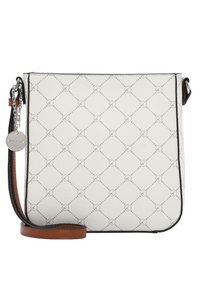 Bílá kožená taška sembosovaným diamantovým vzorem a hnědým koženým popruhem. Obsahuje kovové prvky ve stříbrné barvě a připojenou značkovou visačku.