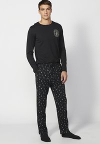 Koroshi SET - Pidžaamakomplekt - black