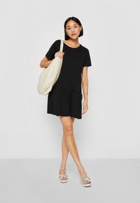Urban Classics VALANCE - Jersey dress - schwarz