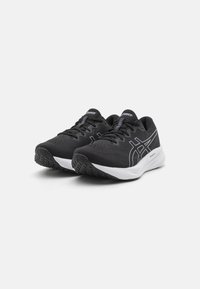 Scarpe da running ASICS in bianco e nero con upper in rete, design con lacci e suole ammortizzate, angolate per mostrare viste frontali e laterali.
