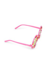 Lunettes de soleil roses avec des montures à bords festonnés, ornées de pierres précieuses colorées autour des verres. Les branches lisses et roses s'effilent vers lesTouches.