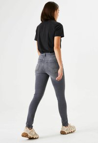 Garcia CELIA 244 SUPERSLIM - Vaqueros pitillo - medium used