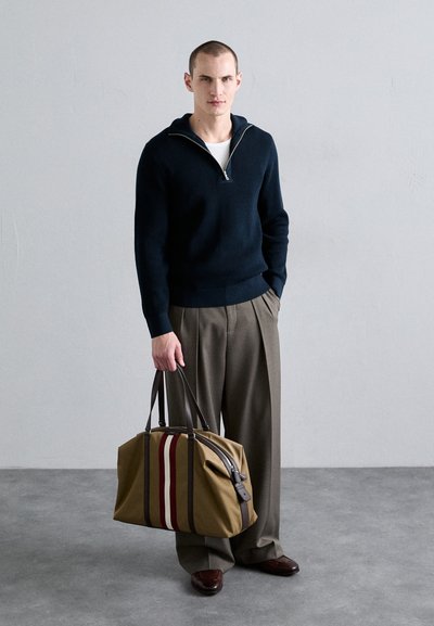Bally CODE DUFFLE - Sac week-end - camel/ebano