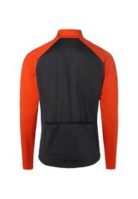 Veste de cyclisme à manches longues noire et orange avec col zippé, poche arrière et tissu extensible pour le confort et la liberté de mouvement.