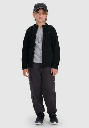 4F, - Kurtka z polaru