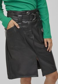 VILA A-linjekjol - black