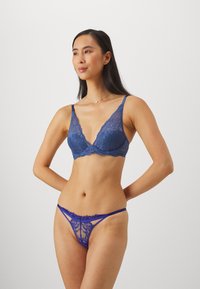 Calvin Klein Underwear LIGHT LINED PLUNGE SED COMFORT LOTUS - Liemenėlė su lankeliais - true navy