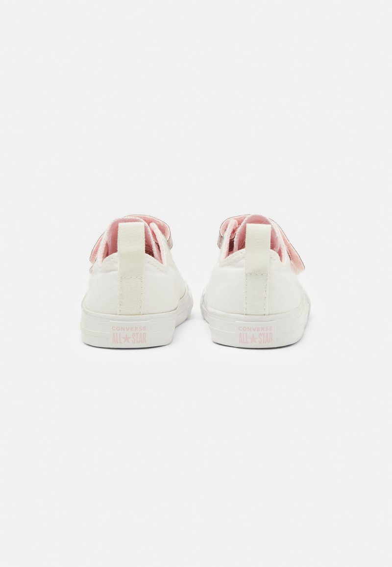 converse chuck taylor 3 strap