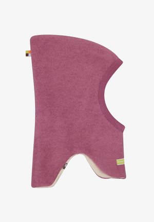Fleece halswarmer in het roze met een gladde textuur, afgeronde randen en een klein groen label. Het heeft een uitsparing voor de nek.