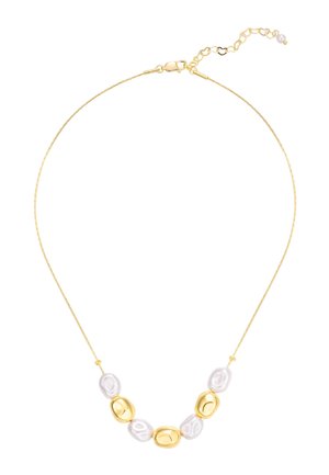 Collier chaîne en or délicat avec perles blanches irrégulières alternées et perles ovales polies en or, doté d'un fermoir en or et d'un rallongeur ajustable.