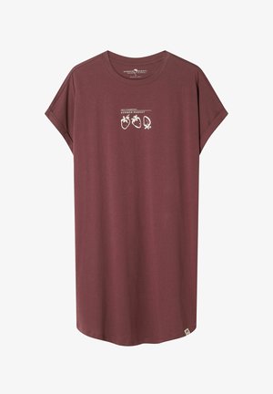 Maroon short-sleeve T-shirt dress with rolled cuffs and white "Sweet Strawberries Summer Market" text and three strawberry illustrations on the chest.