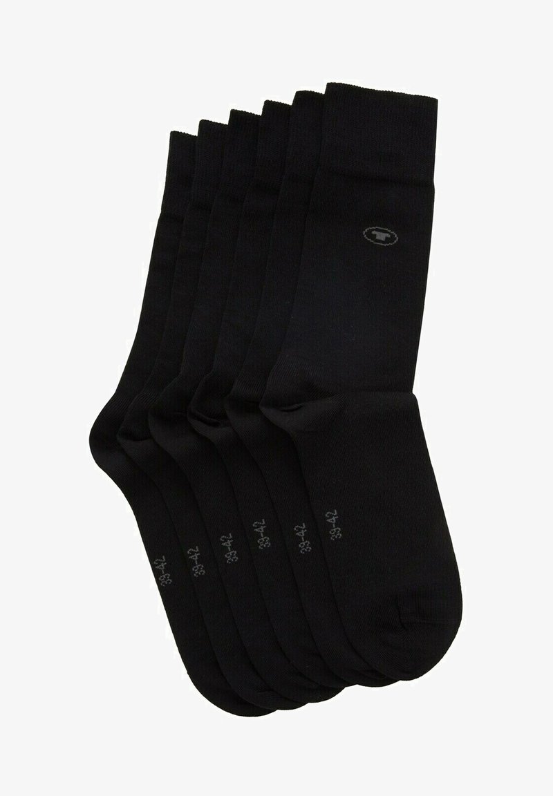 Sorte bomuldsstrømper i en pakke med seks, med ribbet tekstur og forstærket tå, samt størrelsesmærkninger trykt på sålen.