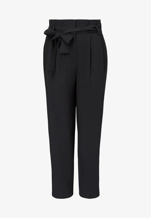 Czarne spodnie z wiązanym paskiem, plisami z przodu i krojem skróconym. Gładka tkanina z bocznymi kieszeniami.