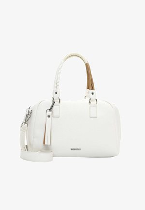 Sac à main blanc texturé avec deux poignées, dont une partiellement marron, une bandoulière amovible et des accents de matériel argenté.